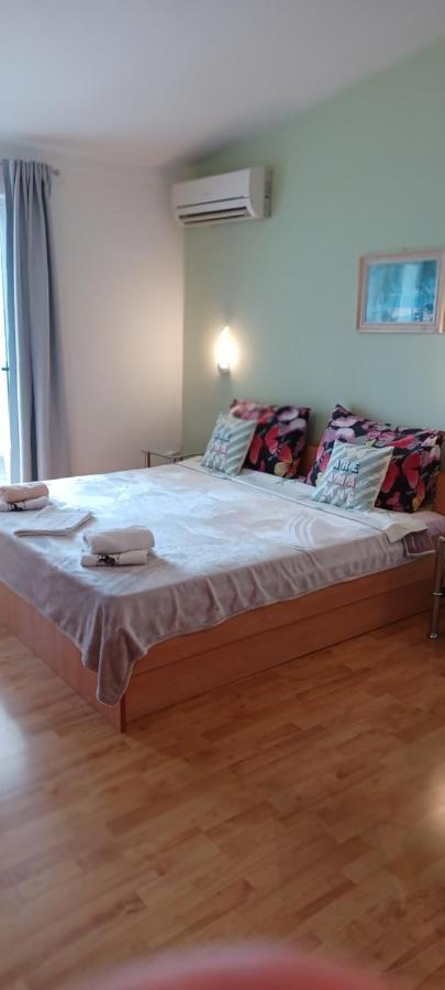 Apartmani Mary Dugi Rat Quarto foto