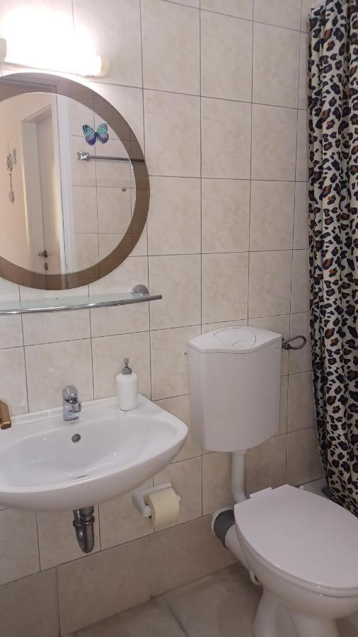 Apartmani Mary Dugi Rat Exterior foto