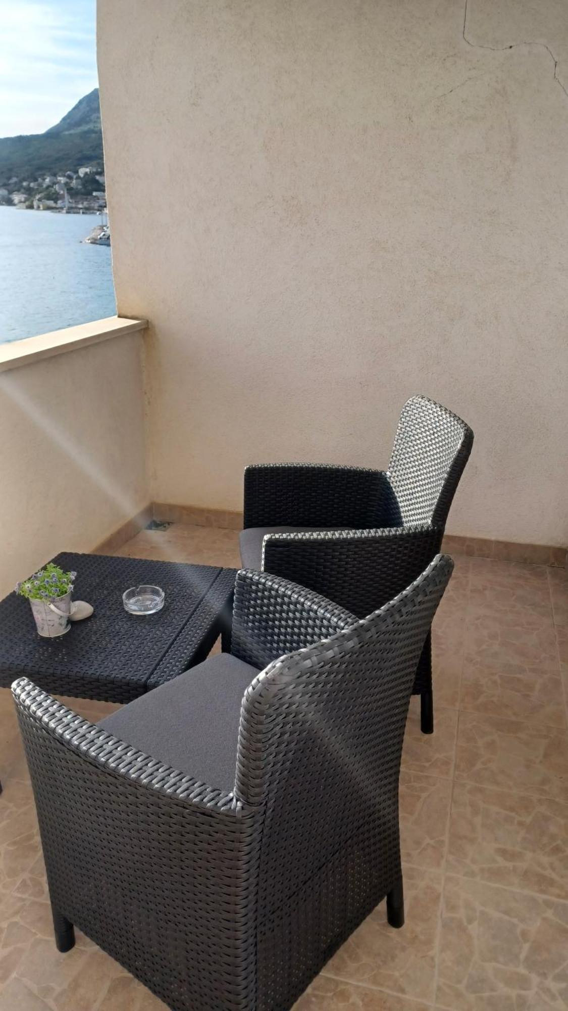 Apartmani Mary Dugi Rat Exterior foto