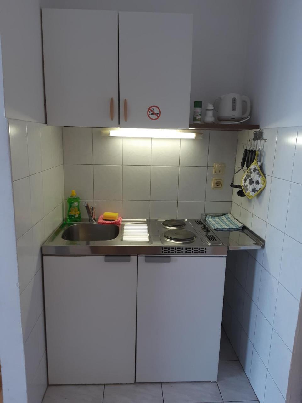 Apartmani Mary Dugi Rat Exterior foto